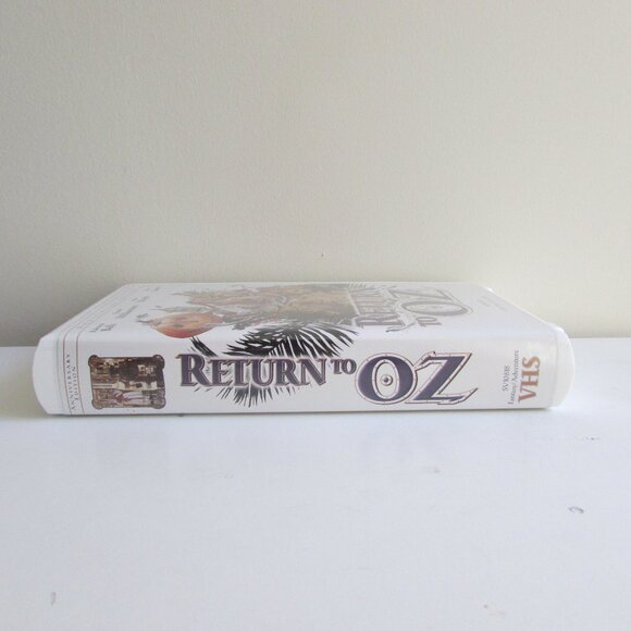 VHS Tape - Return To Oz - Picture 5 of 8